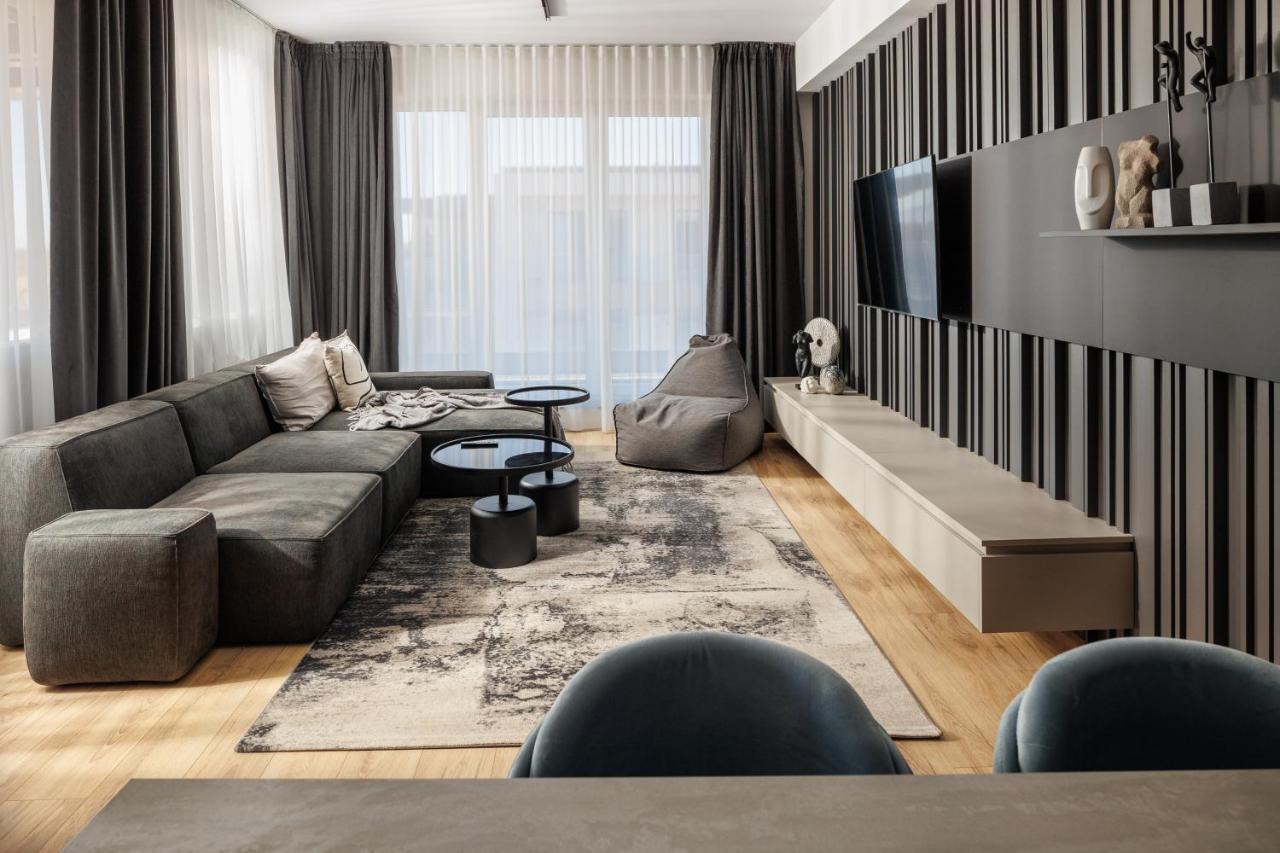 Mandala Designer Apartments With Free Private Parking, Near Mall Coresi 布拉索夫 外观 照片
