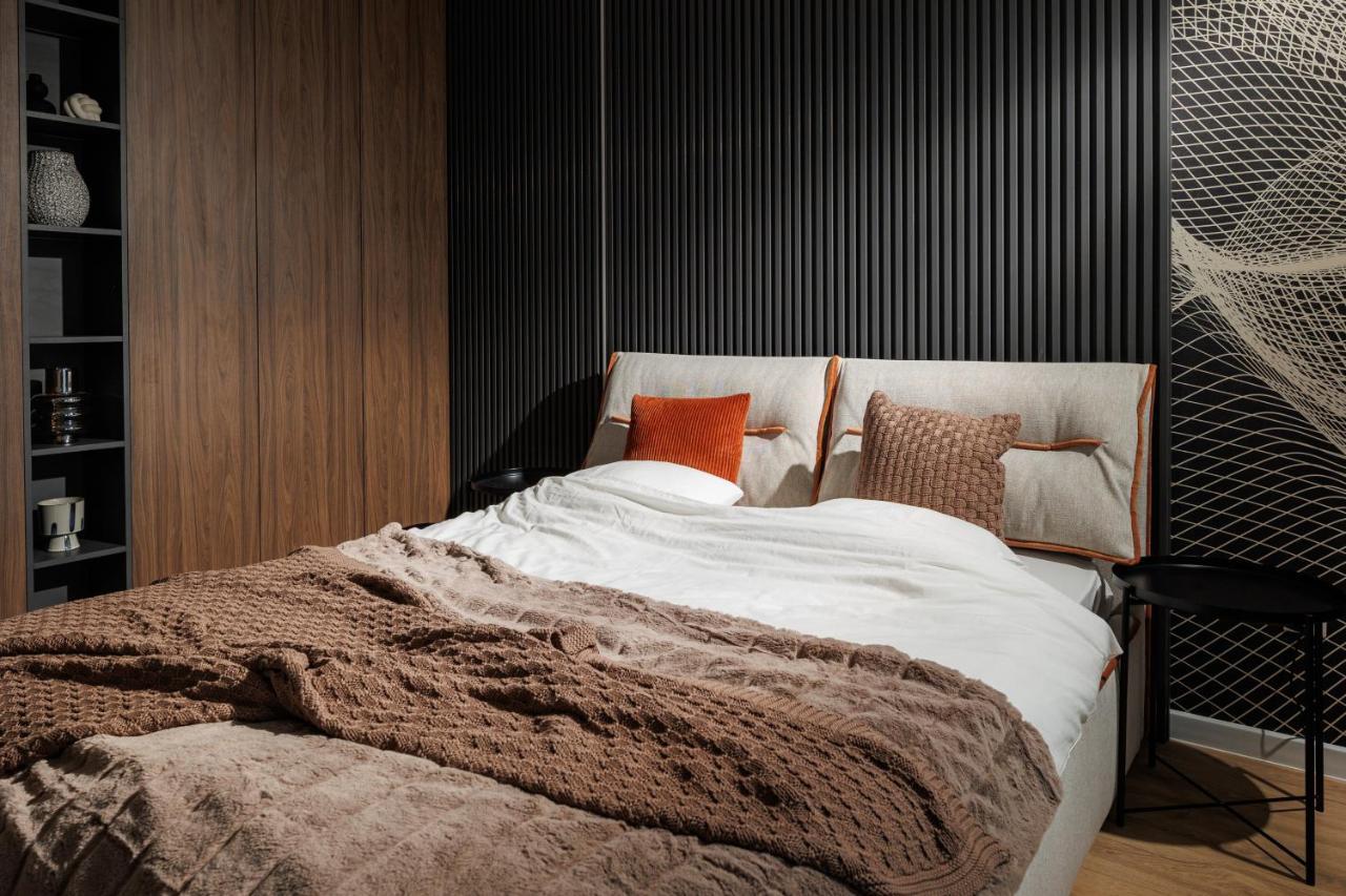 Mandala Designer Apartments With Free Private Parking, Near Mall Coresi 布拉索夫 外观 照片