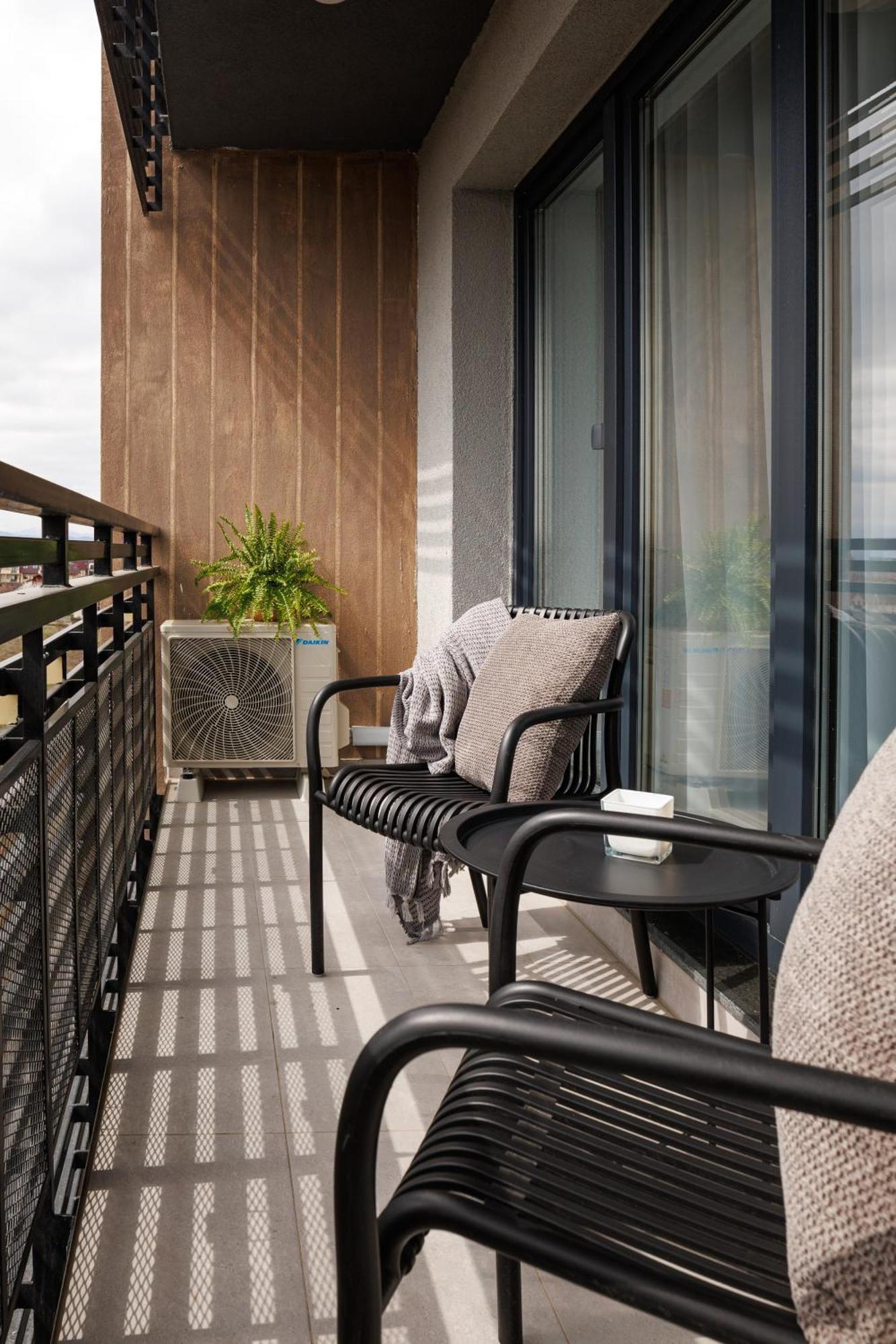 Mandala Designer Apartments With Free Private Parking, Near Mall Coresi 布拉索夫 外观 照片